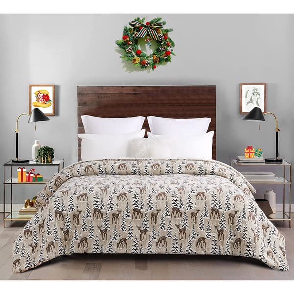 Ashley Cooper(tm) Winter Deer Plush Comforter - image 