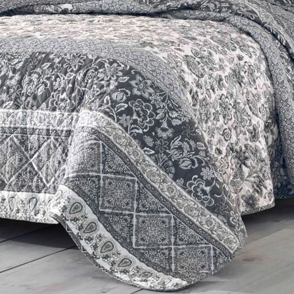 Stone Cottage Abby 136 Thread Count Reversible Quilt Set