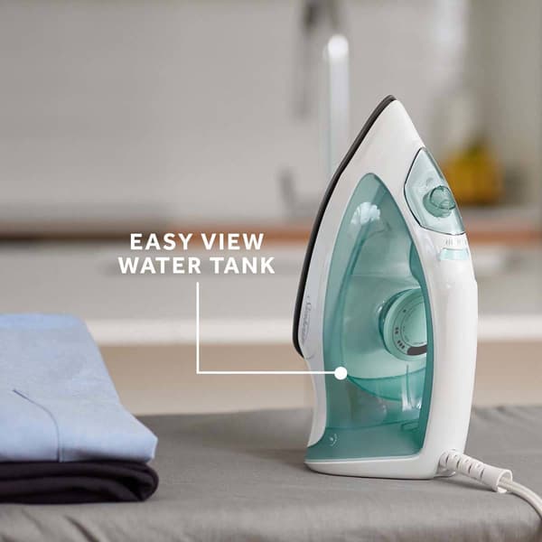 Sunbeam&#174; 1000 Watt Compact Steam Iron