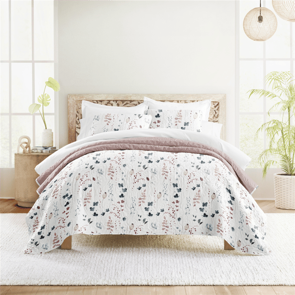 Soft Essentials Ultra Soft Poppy Bloom Reversible Quilt Set
