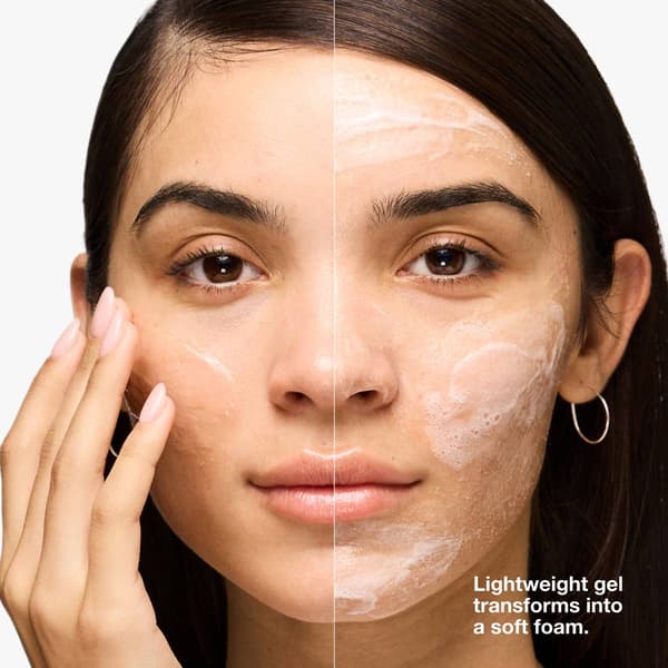 Clinique Moisture Surge™ Gentle Exfoliating Glow Face Cleanser