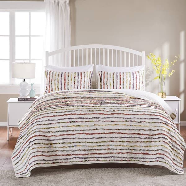 Greenland Home Fashions&#8482; Bella Ruffle Frayed Edge Quilt Set