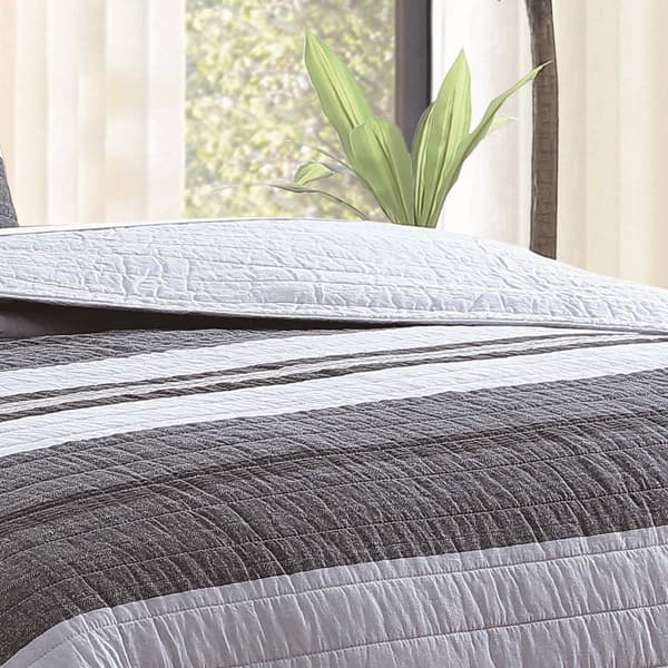 Nautica Ardmoore 136 Thread Count Reversible Quilt Set