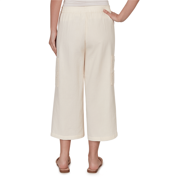 Womens Ruby Rd. Renaissance Romance Pull On Cargo Capris - image 