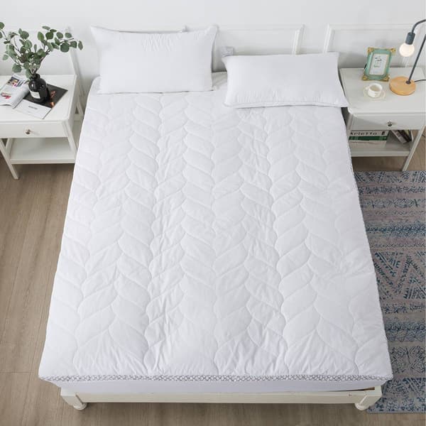 Waverly Quilted Cotton Top with Feather Topper