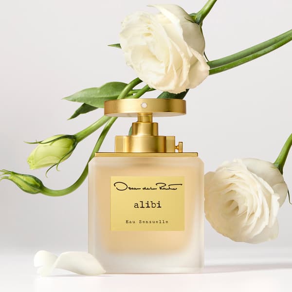 Oscar De La Renta Alibi Eau Sensuelle Eau De Parfum