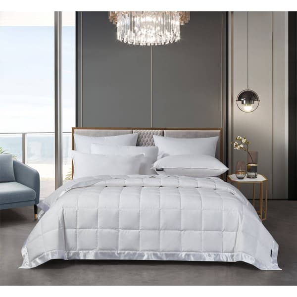 Beautyrest&#40;R&#41; 233TC Lightweight Down Blanket