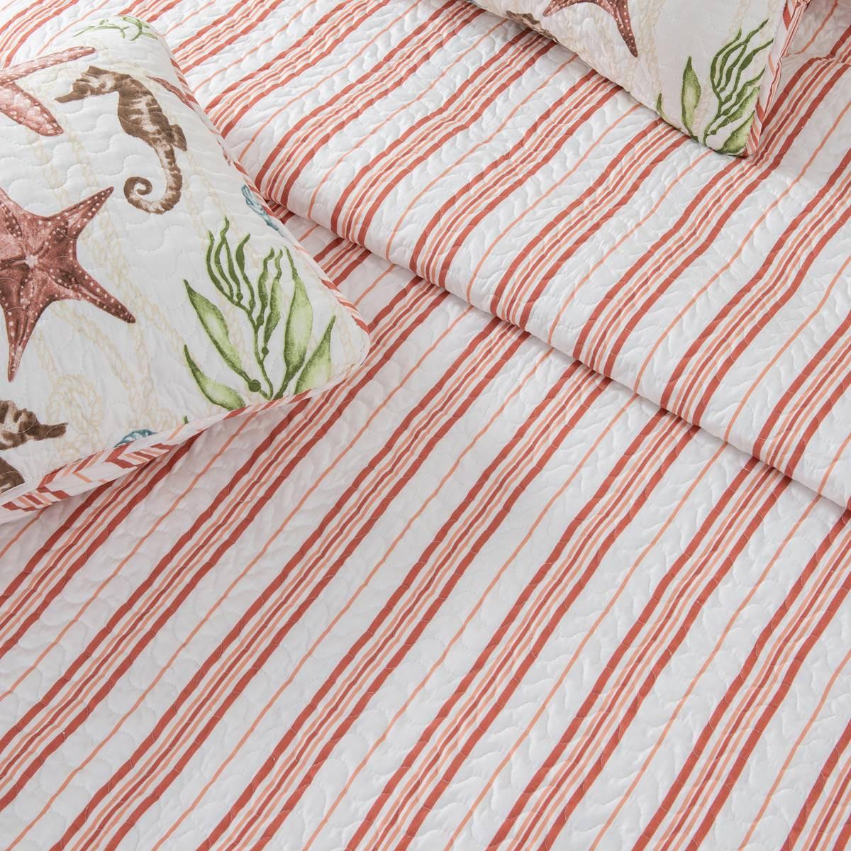 FreshFolds Castaway 3pc. Reversible Sea Life Quilt Set