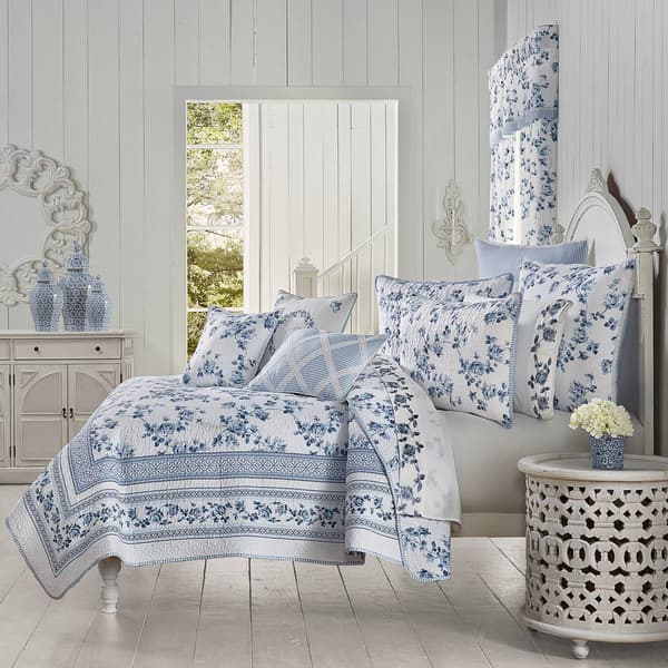 Royal Court Rialto Quilt Set - image 