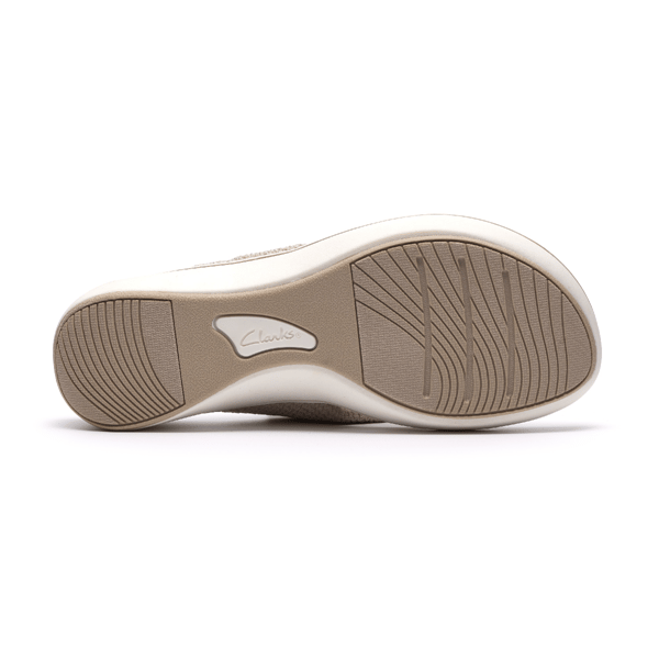 Womens Clarks® Cloudsteppers™ BreezeRae Erin Thong Sandals