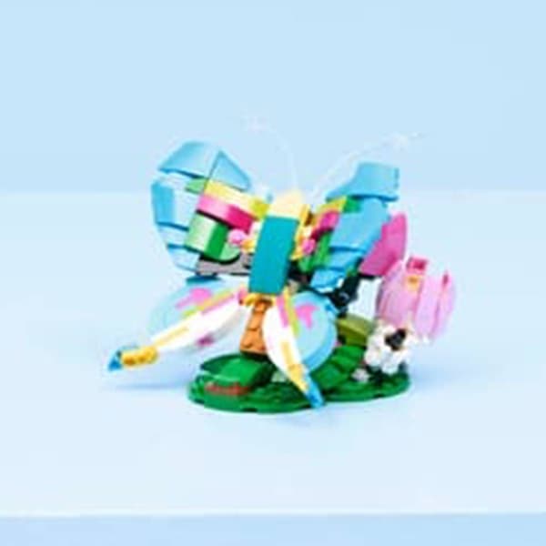 LEGO® Creator 3 in 1 Colorful Hummingbird Building Kit