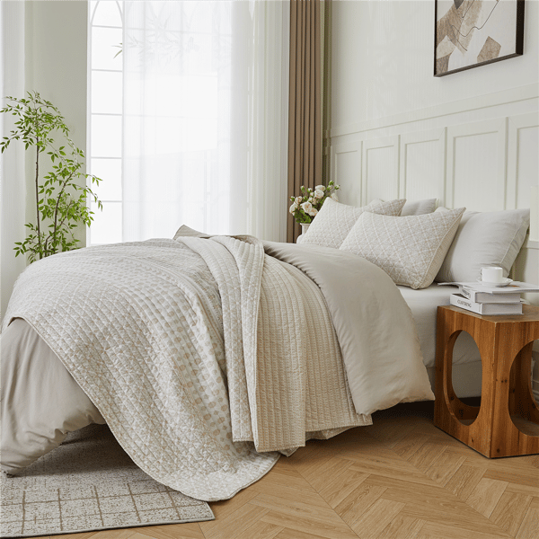 Patina Vie Maison Vintage Floral Benton Diamond Rose Quilt Set