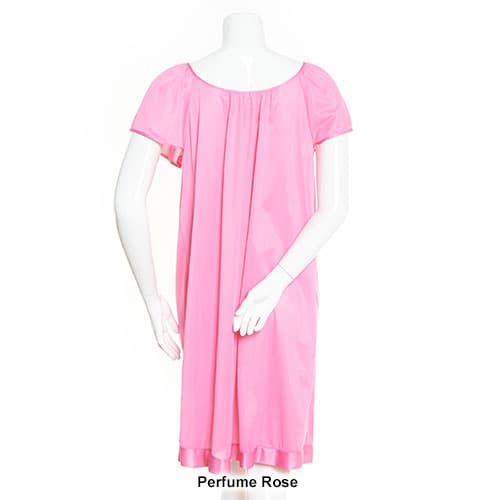 Plus Size Exquisite Form Solid Flutter Sleeve Nightgown