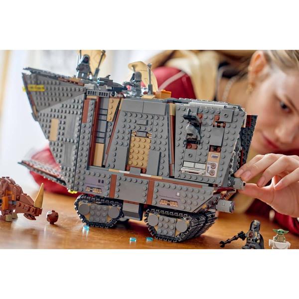LEGO Star Wars® Offworld Sandcrawler™ and Mudhorn