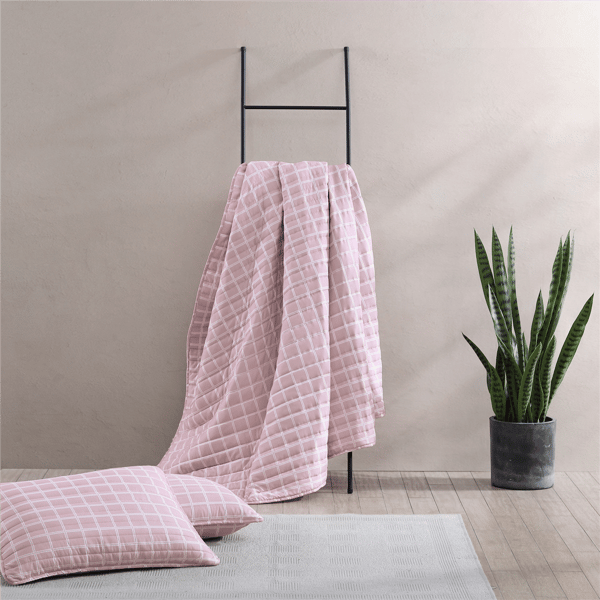City Scene Woven Reversible Grid Microfiber Quilt Set