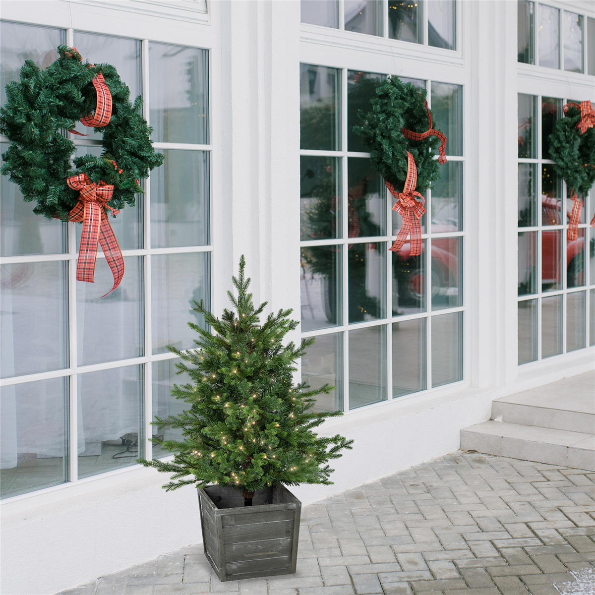 Northlight Real Touch™ 4ft. Pre-Lit Russian Pine Christmas Tree