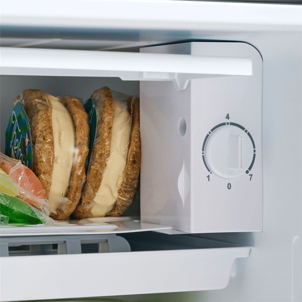 Igloo 3.2 cu. ft. Compact Single Door Refrigerator Freezer