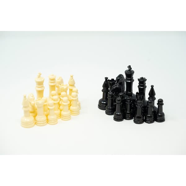 Continuum Games Family Traditions Chess