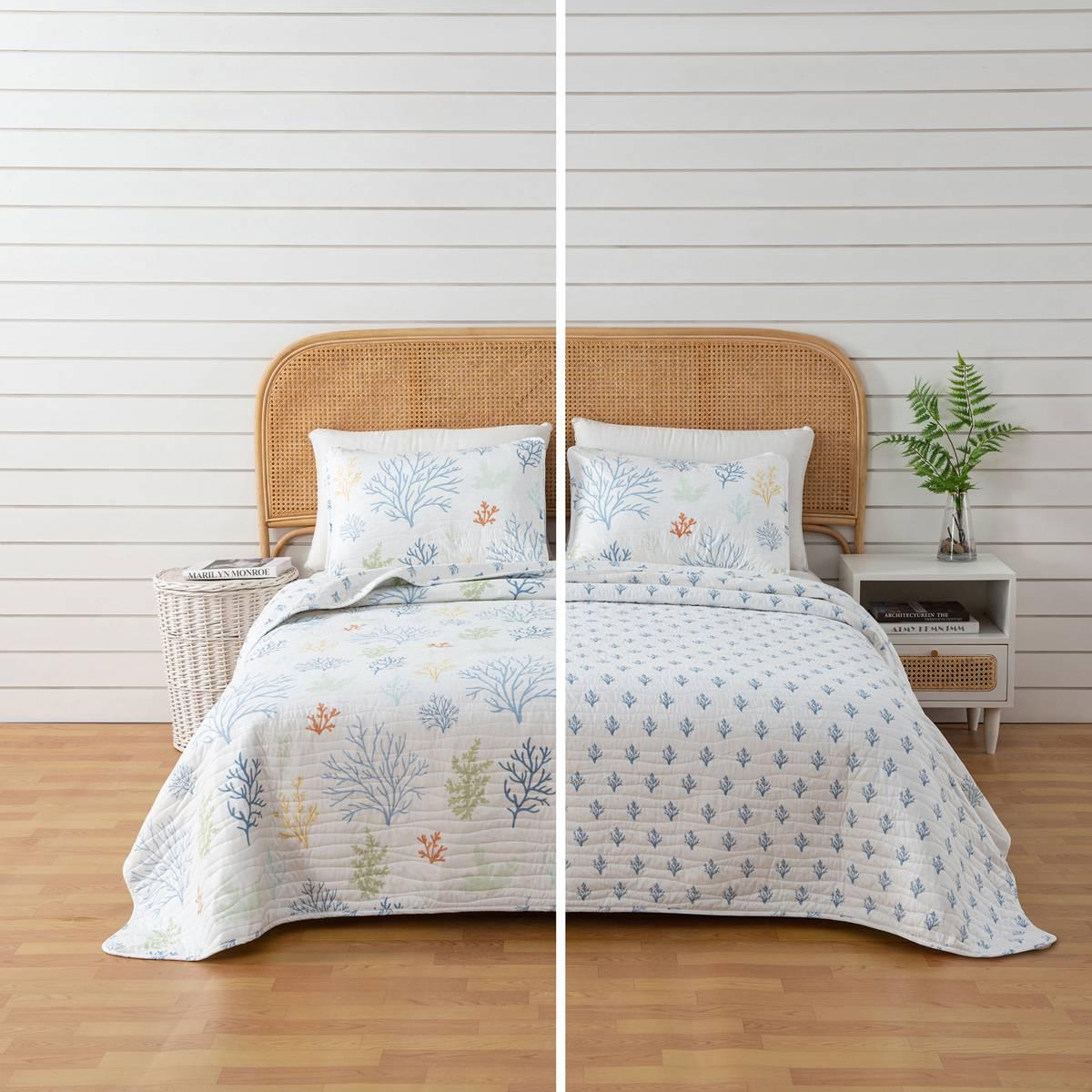 FreshFolds Maldives 3pc. Reversible Pastel Coral Quilt Set