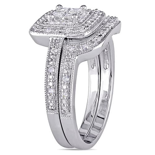 Loveblooms™ Princess & Round 1/3ctw. Diamond Bridal Ring Set