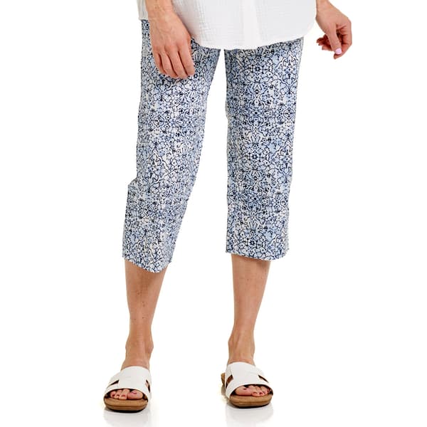 Petite Briggs Luxe Millennium Medallion Cat Eye Pocket Capris