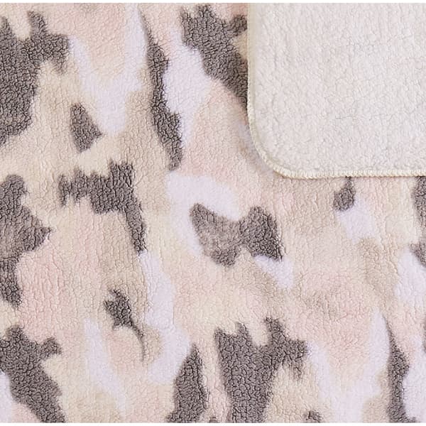 Sean John Blush Camo Throw Blanket