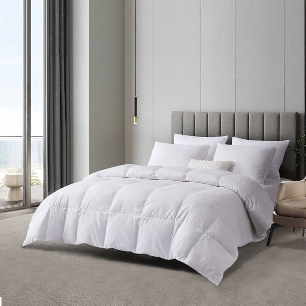 Beautyrest® All Season 233TC Feather and Down Fiber Comforter