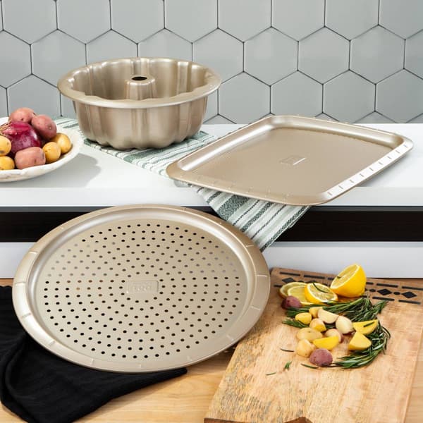 BergHOFF Balance 12.5in. Carbon Steel Perforated Pizza Pan