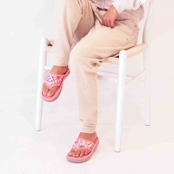 Womens Isotoner® Georgie Thong Slippers