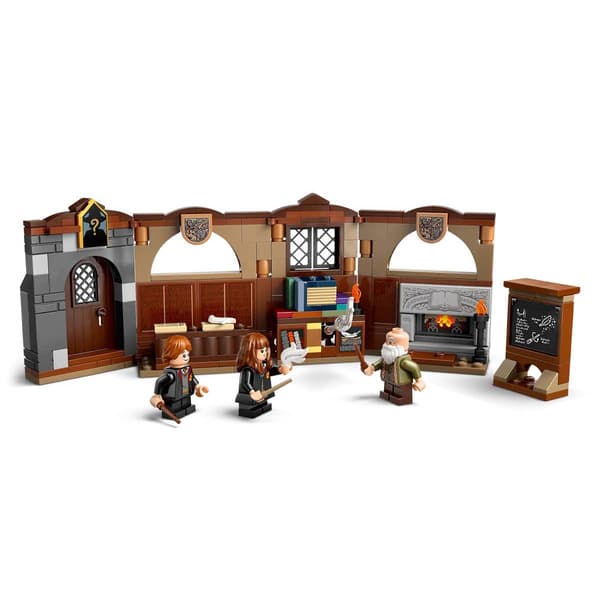 LEGO&#174; Harry Potter Hogwarts&#8482; Castle: Charms Class Building Kit