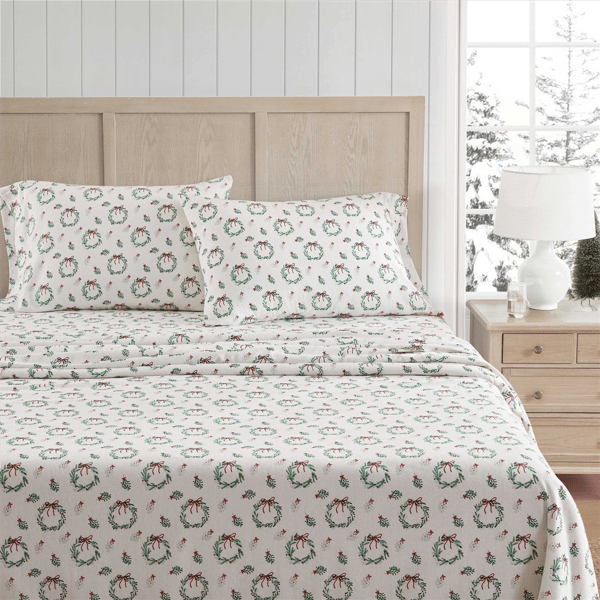 Martha Stewart Wreaths & Mistletoe Sheet Set - image 