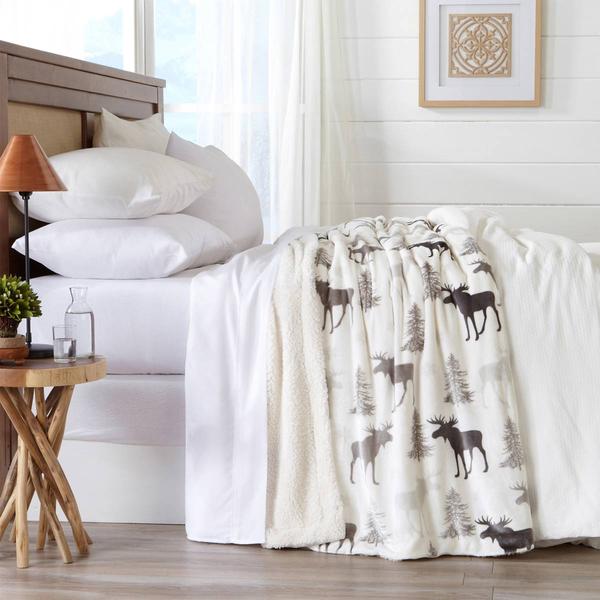 FreshFolds Cielo Moose Fleece Reversible Sherpa Blanket