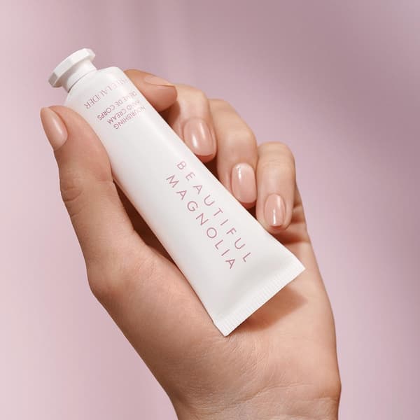 Est&#233;e Lauder&#8482; Beautiful Magnolia Hand Cream