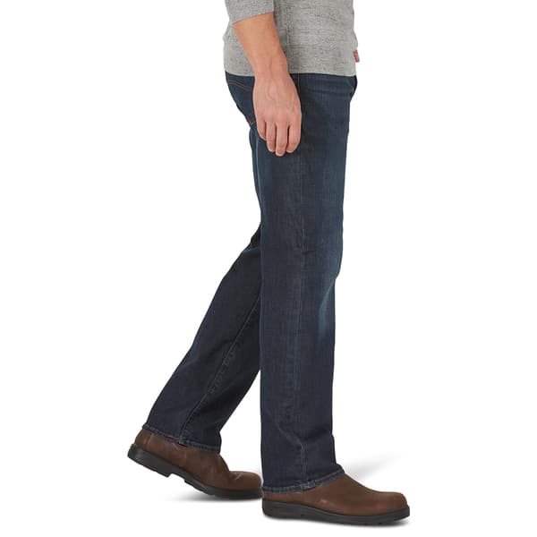 Mens Lee® Extreme Motion Bootcut Regular Fit Jeans