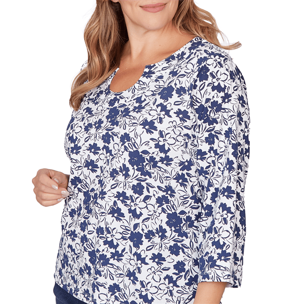 Plus Size Hearts of Palm Printed Essentials Horseshoe Neck Blouse