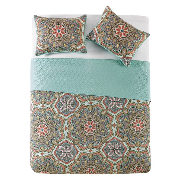 VCNY Home Yara Reversible Medallion Quilt Set