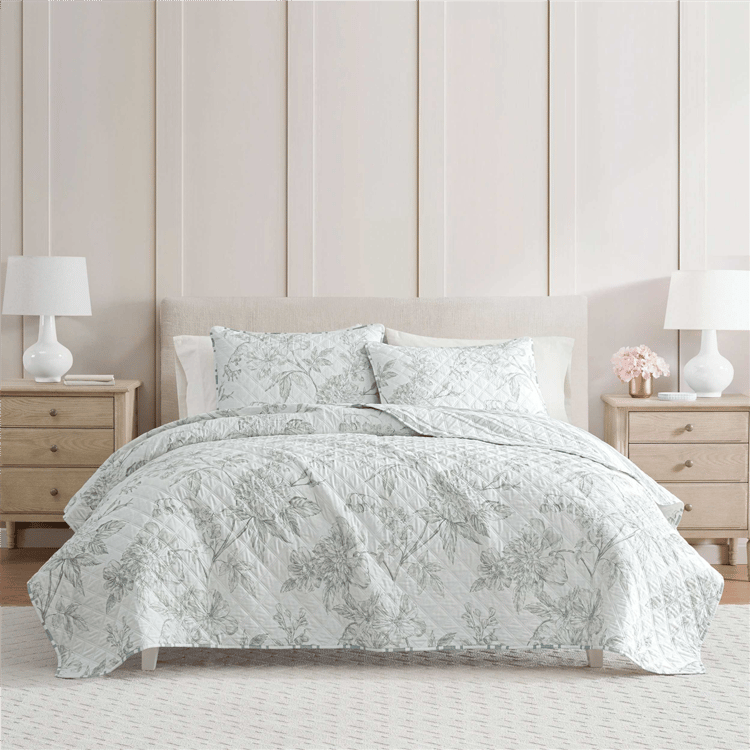 Martha Stewart Vine Flora Quilt Set