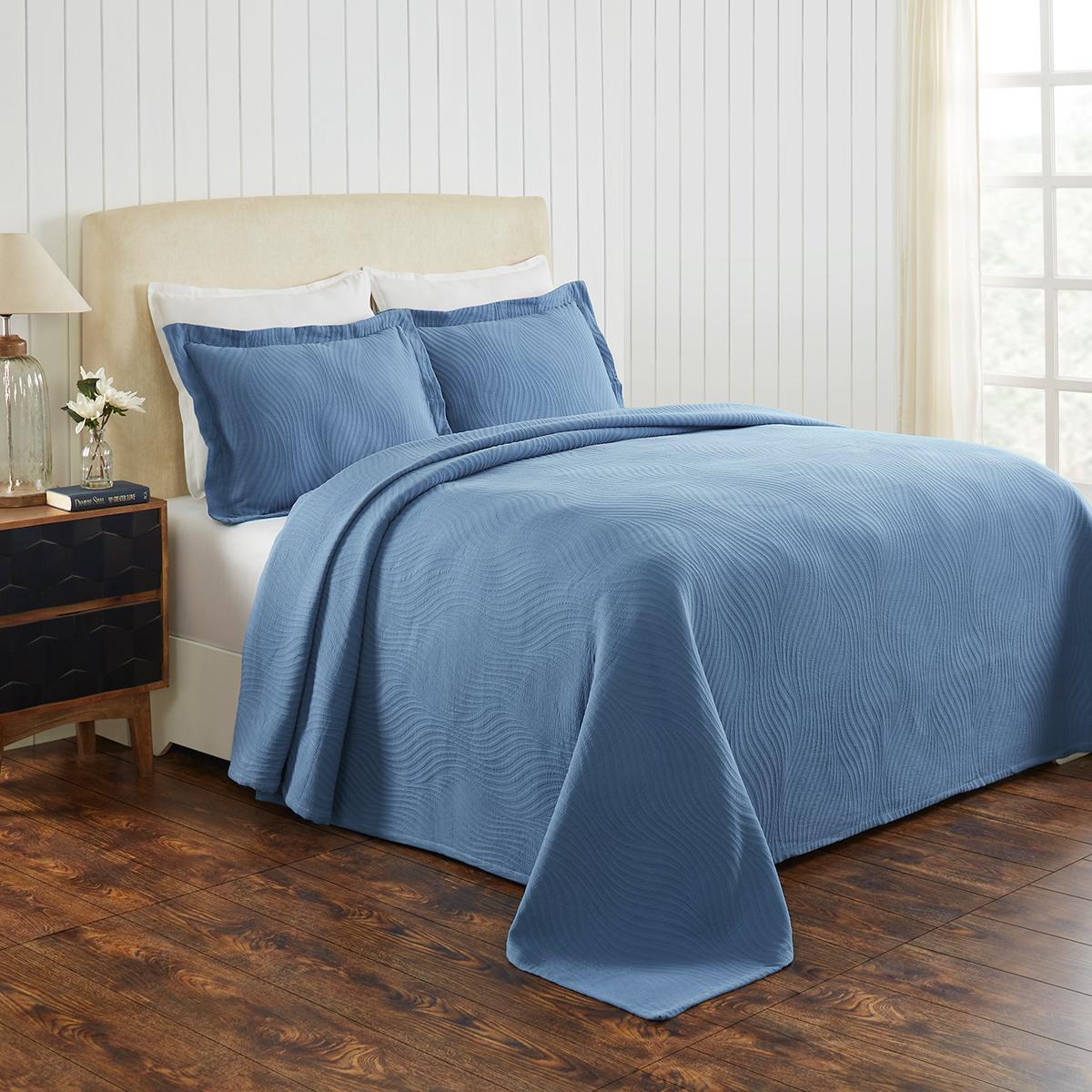Superior Rowlands Jacquard Matelasse Bedspread Set