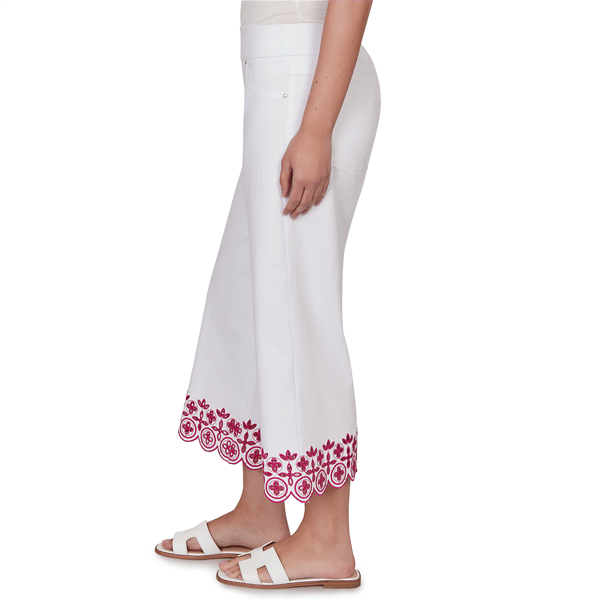 Petite Ruby Rd. Hothouse Florals Embroidery Hem Wide Capris
