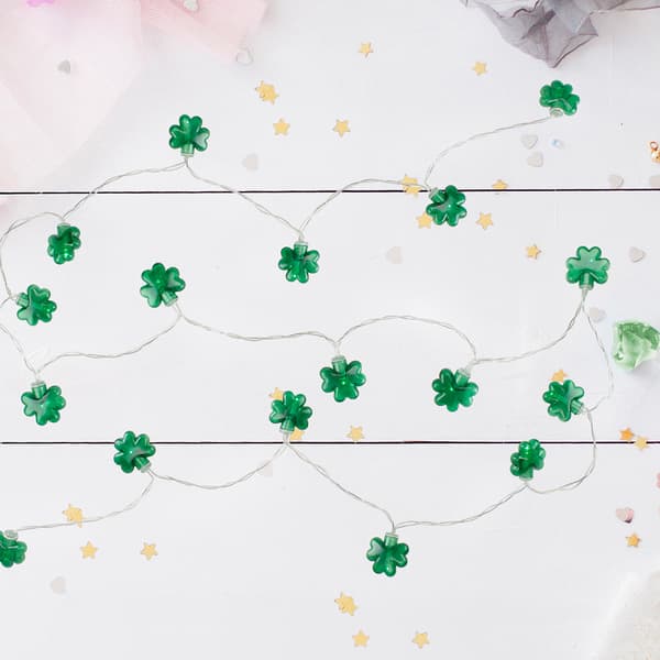 Northlight Seasonal Shamrock String Lights