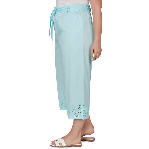 Women''s Ruby Rd. Renaissance Romance Poplin Eyelet Trim Pull On