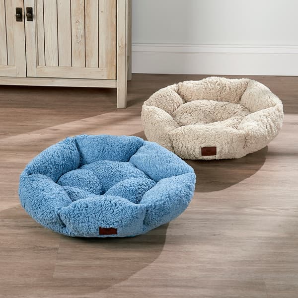 American Kennel Club Sherpa 20in. Cup Pet Bed