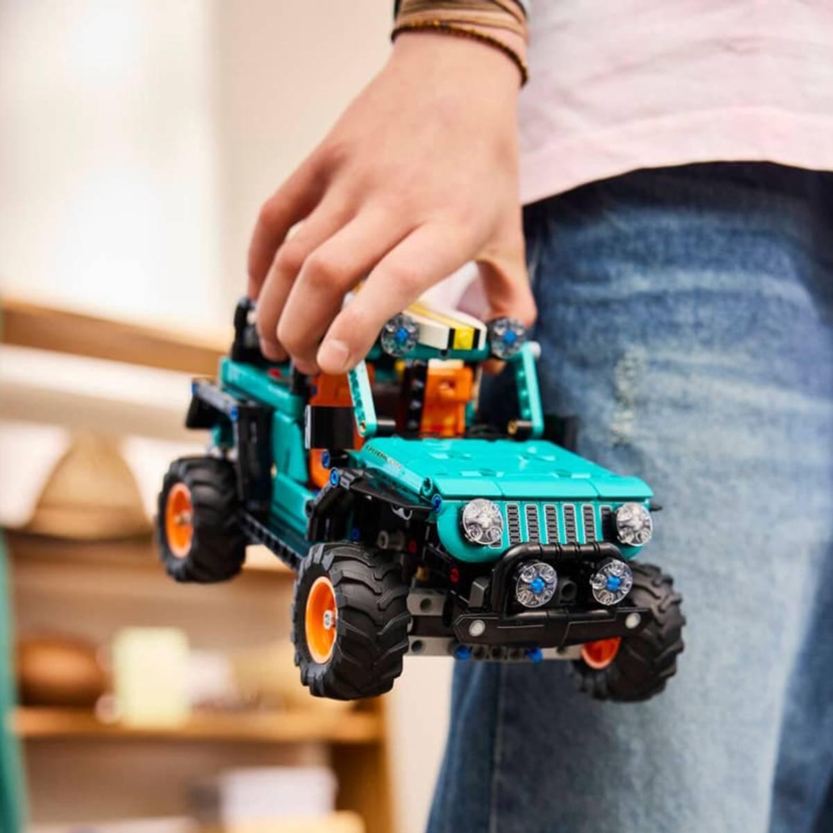 LEGO® Technic Jeep® Wrangler Rubicon SUV
