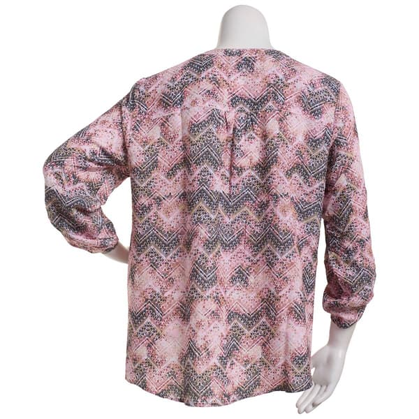 Plus Size Notations 3/4 Sleeve Chevron Pleat Tuwa Henley Blouse