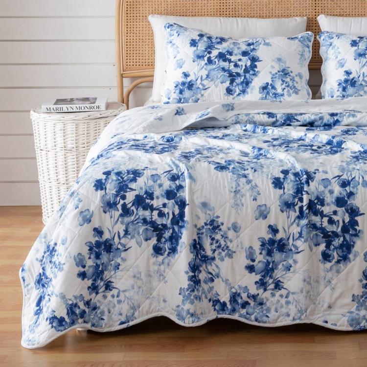 FreshFolds Indira 3pc. Reversible Floral Bordered Quilt Set