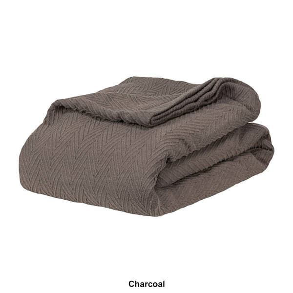 Superior All-Season Chevron Cotton Blanket