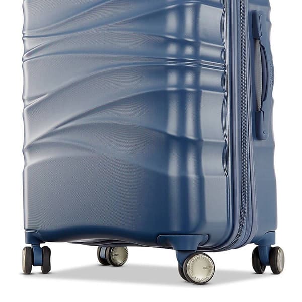 American Tourister&#174; 28in. Cascade Carry-On Spinner