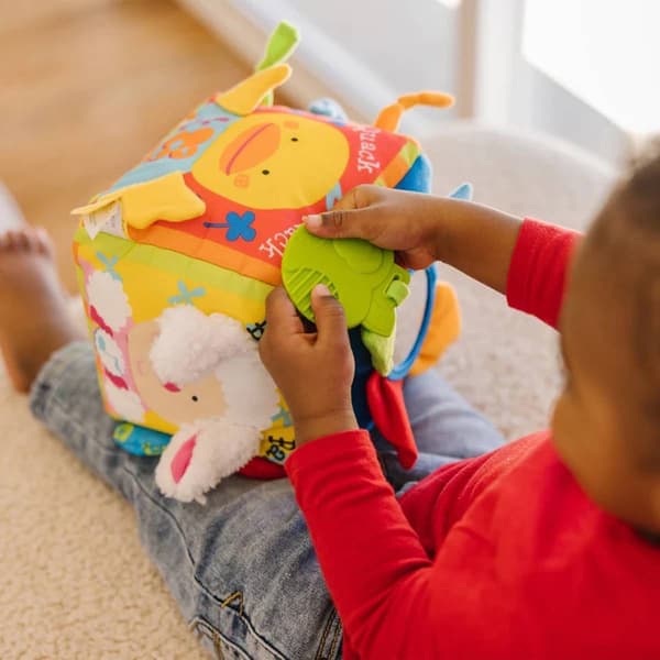 Melissa & Doug&#174; Musical Farm Yard Learning Cube
