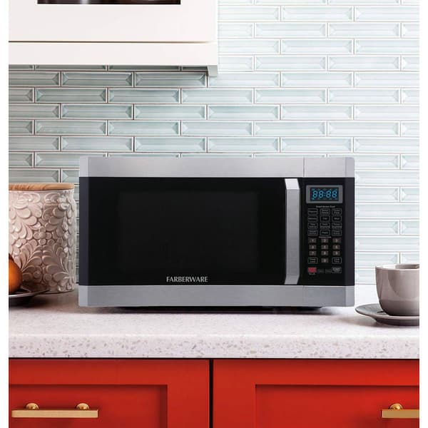 Farberware&#40;R&#41; 1.6 Cu. Ft. 1100- Watt Microwave with Smart Sensor - image 