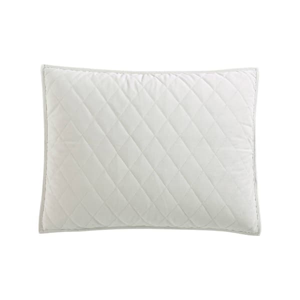 Vera Wang Diamond Velvet Quilt Set